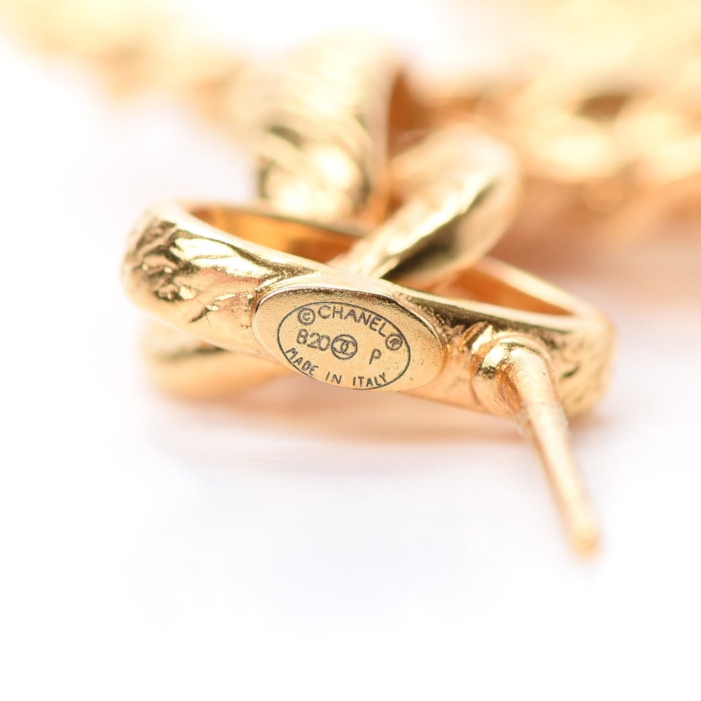 Metal CC Chain Drop Earrings Gold