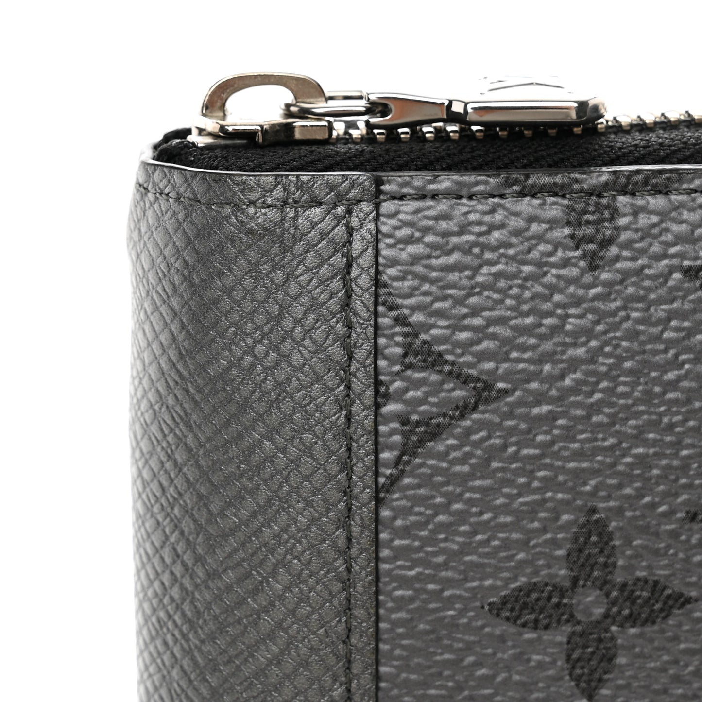 Taigarama Vertical Zippy Wallet Silver
