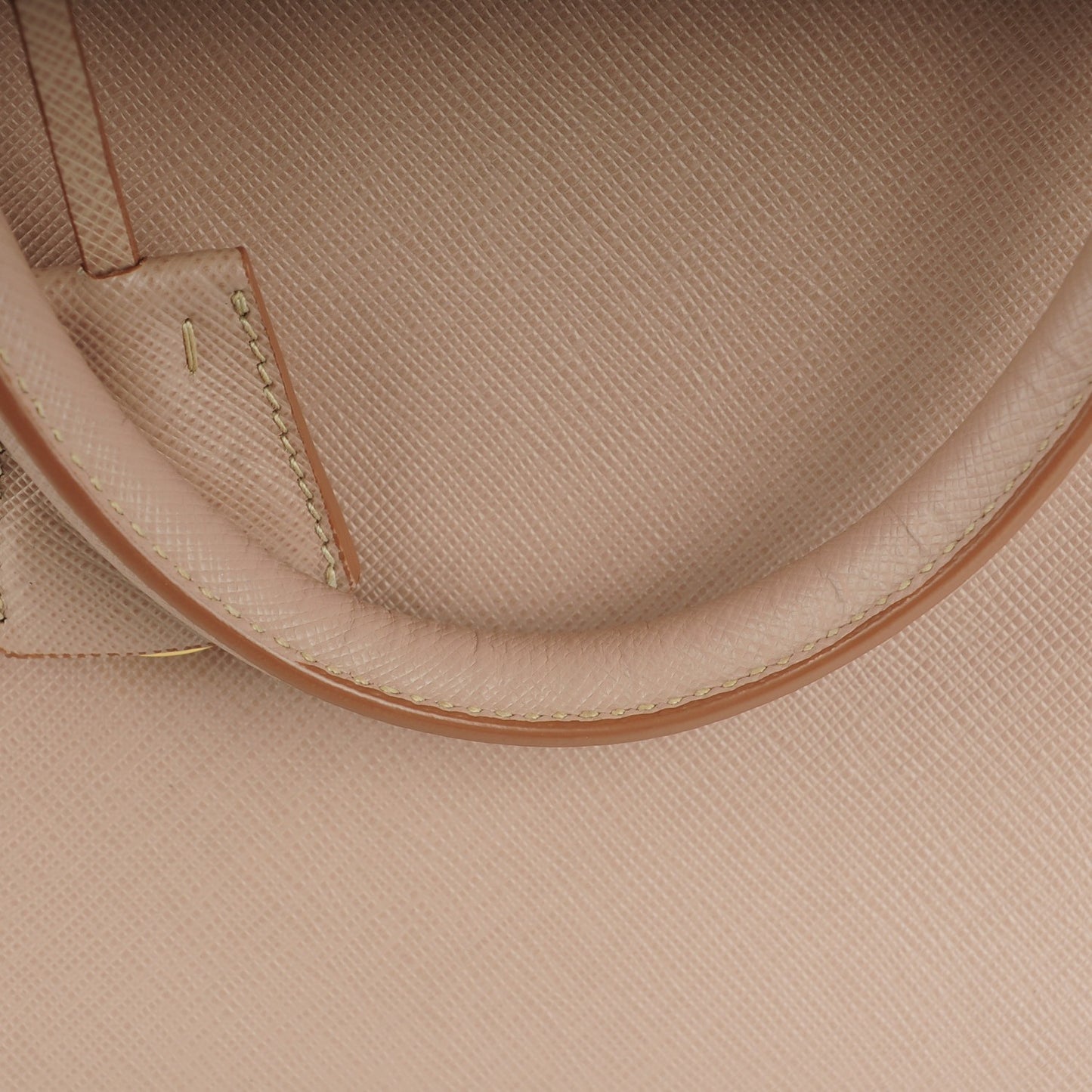 Saffiano Medium Galleria Double Zip Tote Cammeo