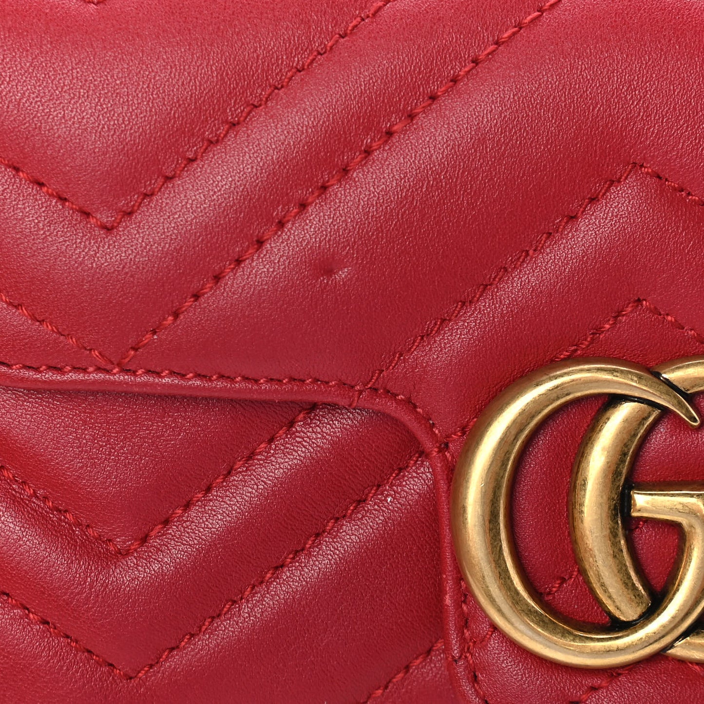 Calfskin Matelasse Super Mini GG Marmont Shoulder Bag Hibiscus Red