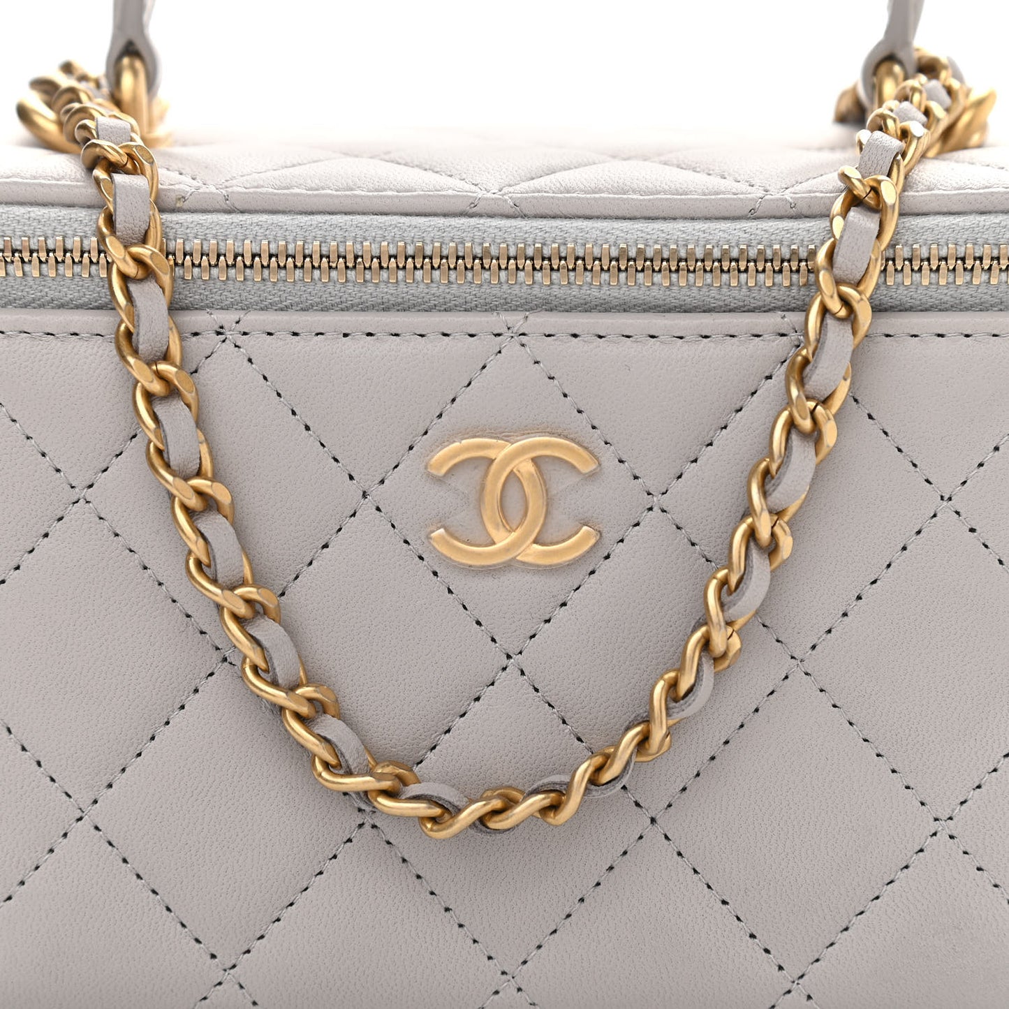 Lambskin Quilted Small Top Handle Vanity Case With Chain Light Grey
