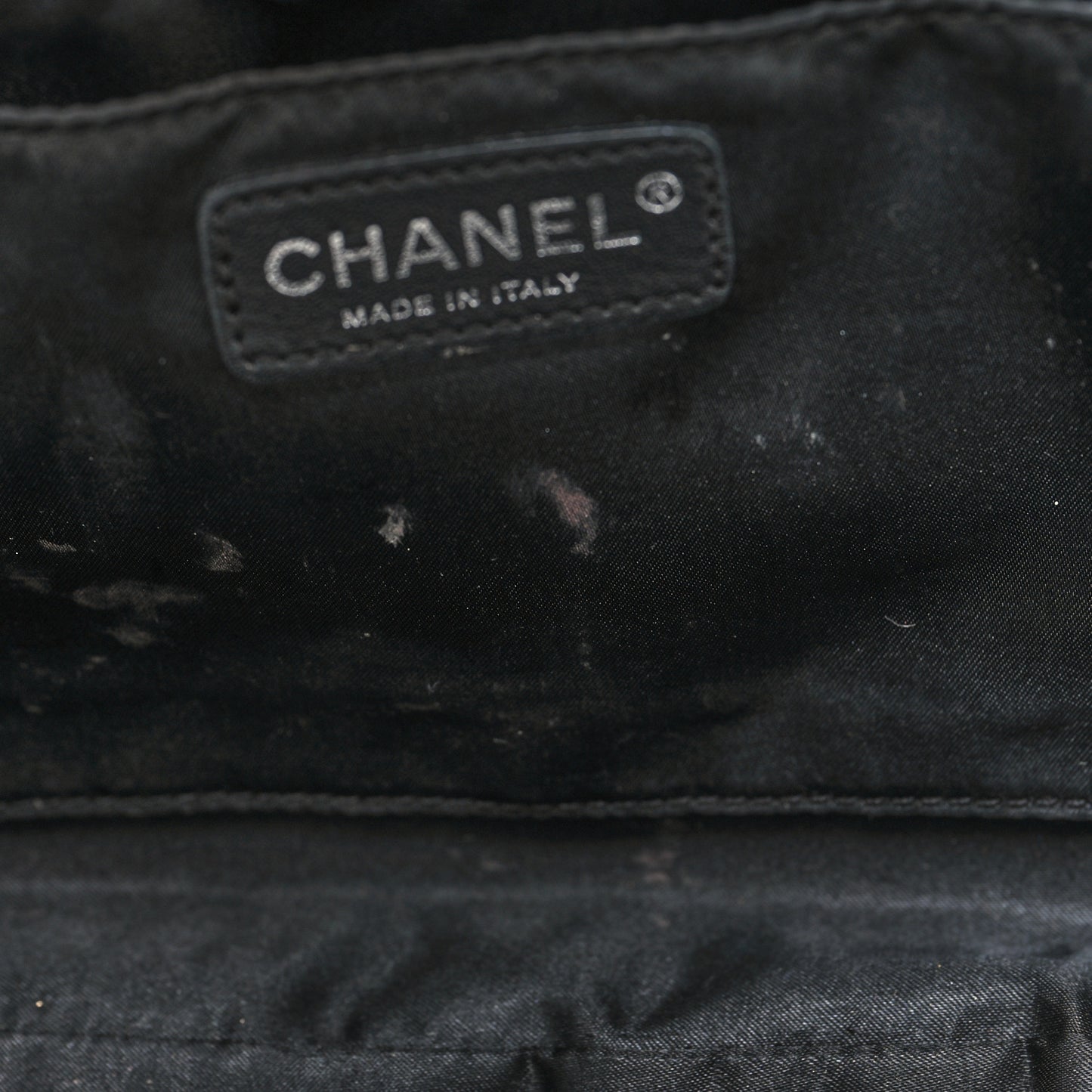 Vinyl Diamond Kiss Lock Clutch Black