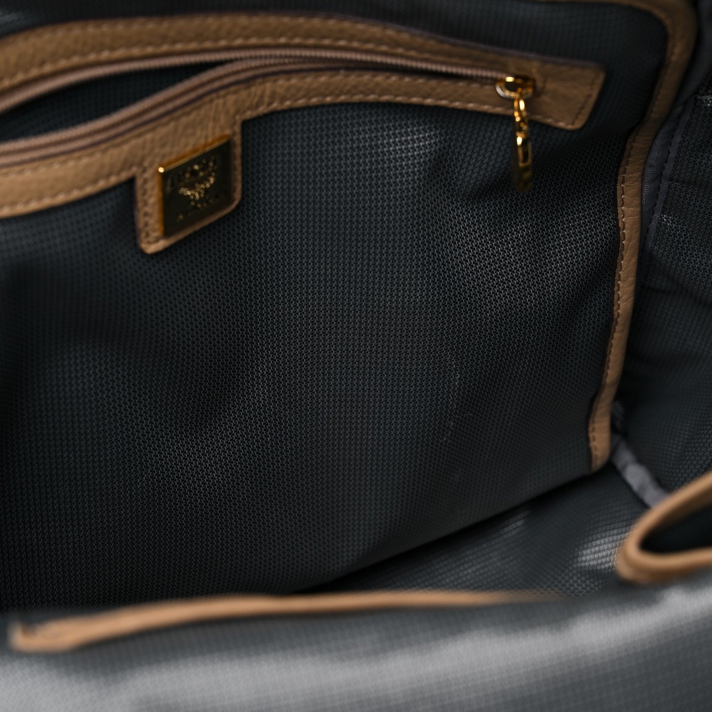 Visetos Medium Side Studs Stark Backpack Beige