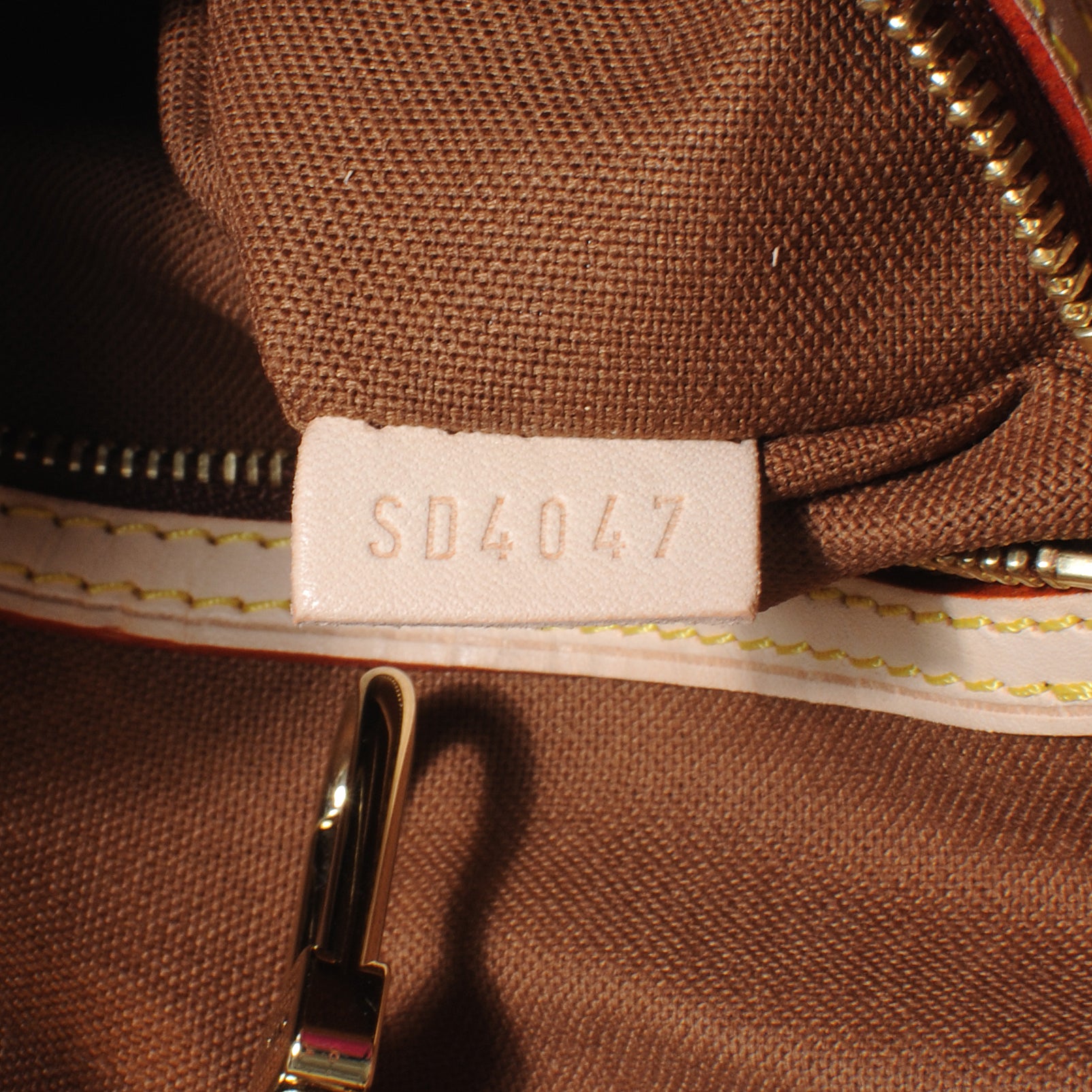 Louis Vuitton Monogram Batignolles Vertical 7 of 8