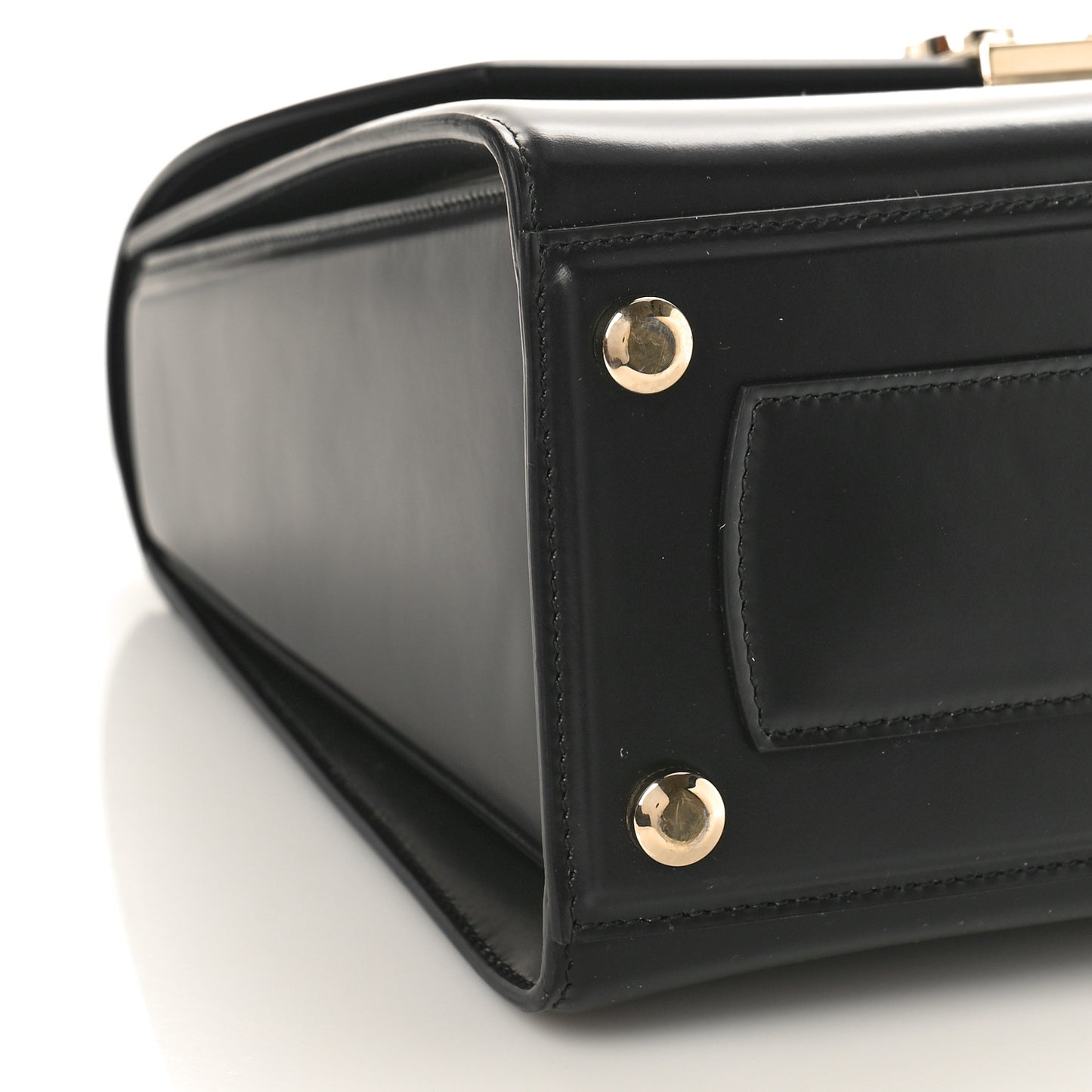 Smooth Calfskin Medium Boxyz Black
