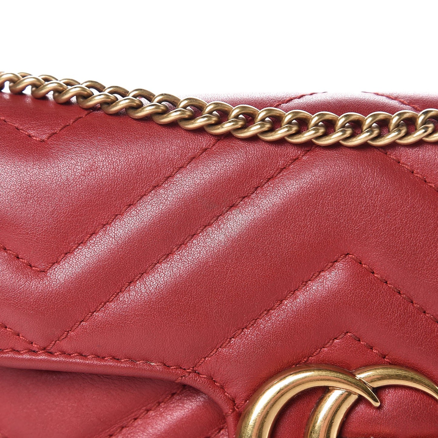 Calfskin Matelasse Super Mini GG Marmont Shoulder Bag Hibiscus Red