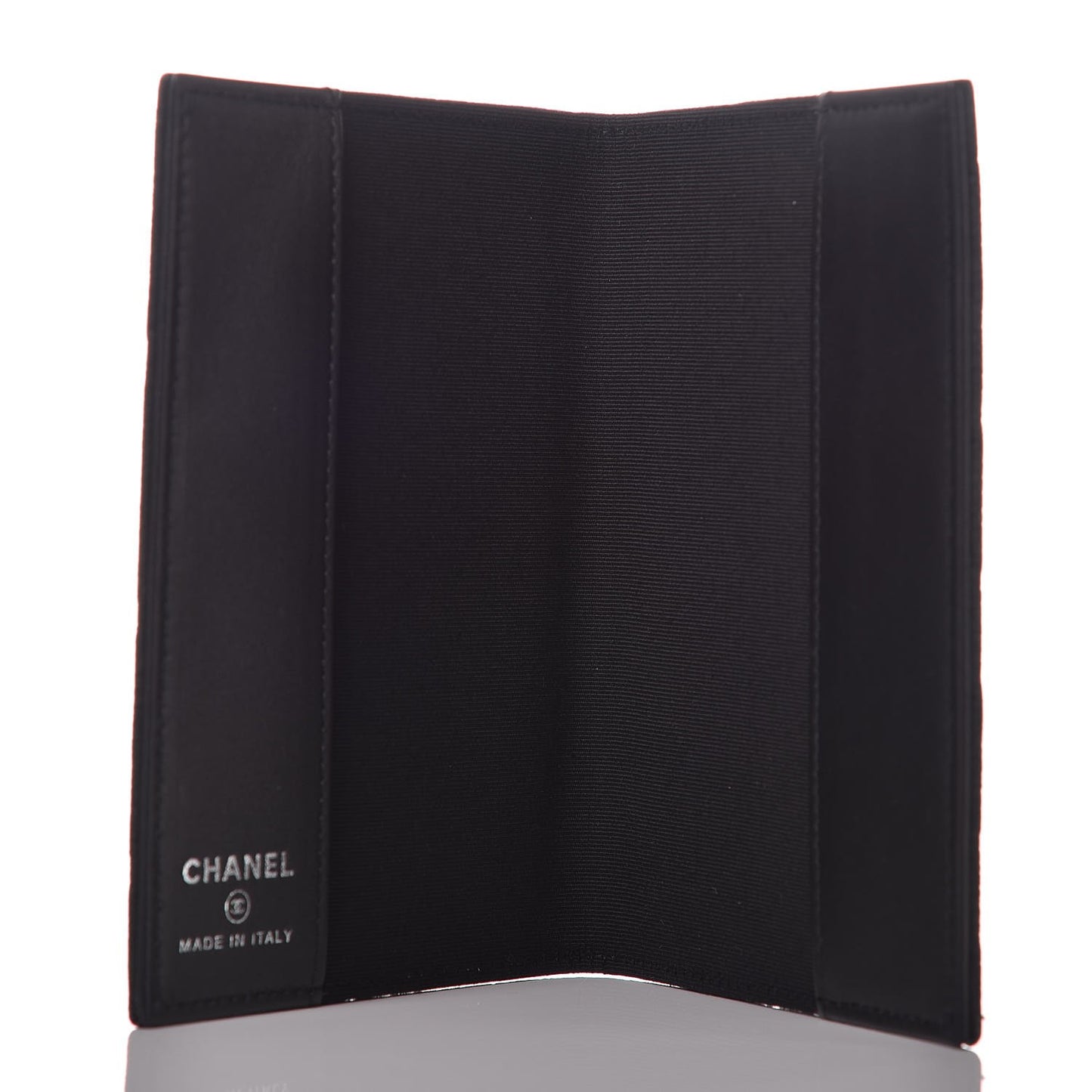 Iridescent Caviar Quilted Passport Holder Black