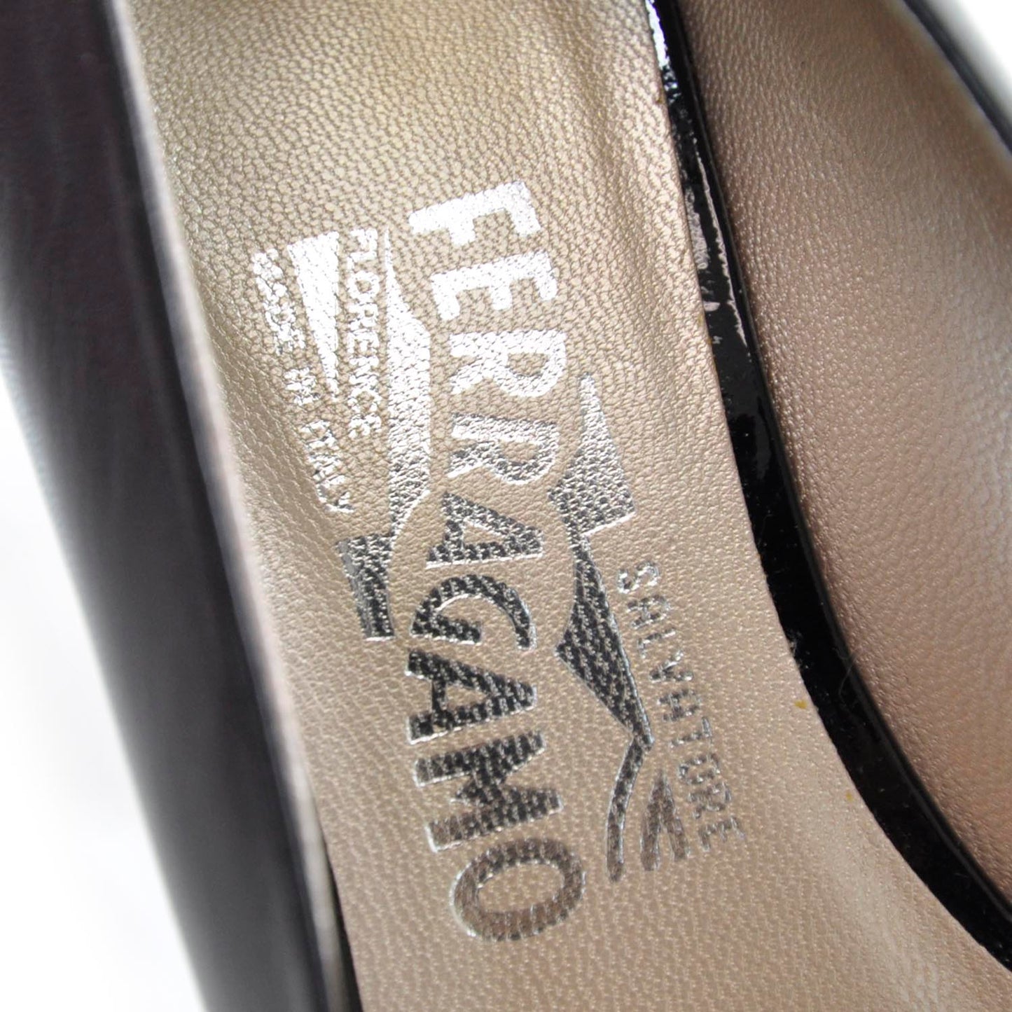 SALVATOREFERRAGAMOLeatherLowHeelsPumps9BBlack
