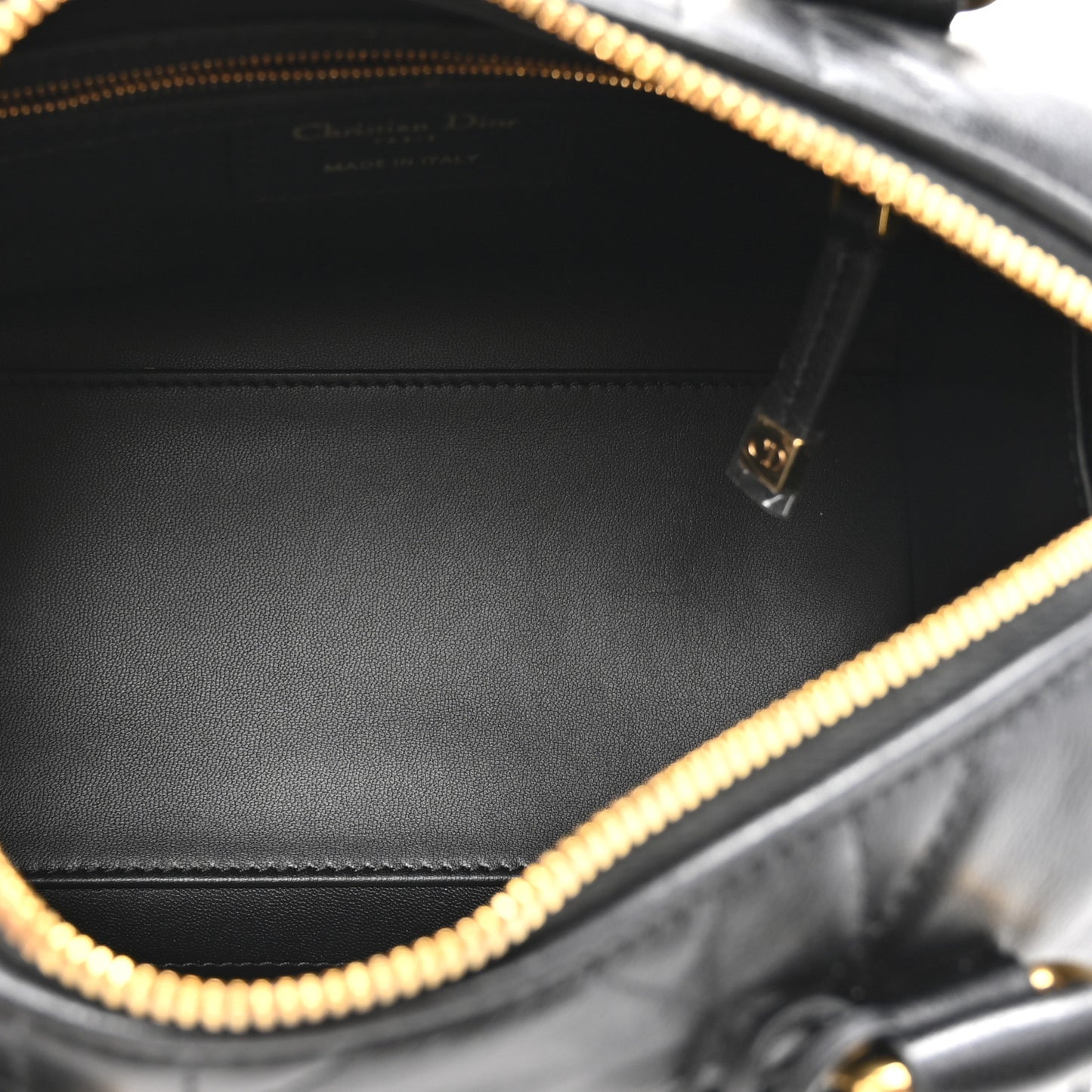 Calfskin Macrocannage Groove 20 Bag Black