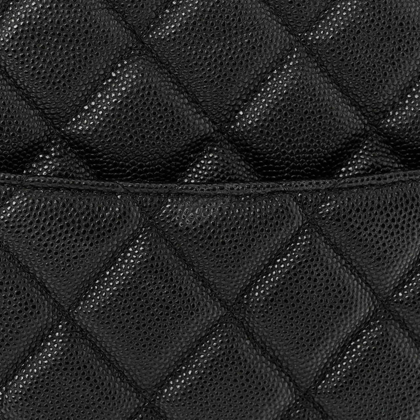 Caviar Quilted Medium Cosmetic Case Black