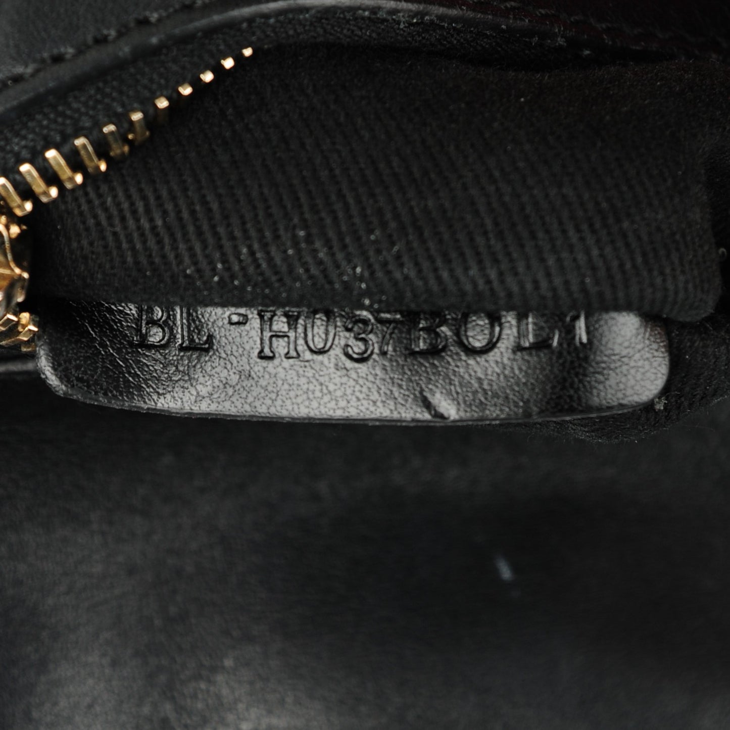 Vitello Small Rockstud Tote Black