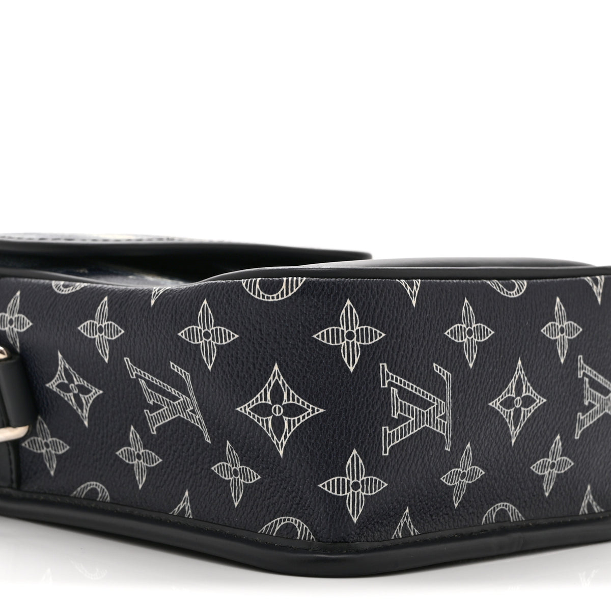 Louis Vuitton Savane Monogram Elephant Chapman Messenger BB Encre 9 of 10