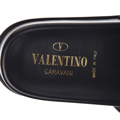 Valentino Garavani Pebbled Calfskin Macro Rockstud Lock Slide Sandals 37.5 Black 7 of 9