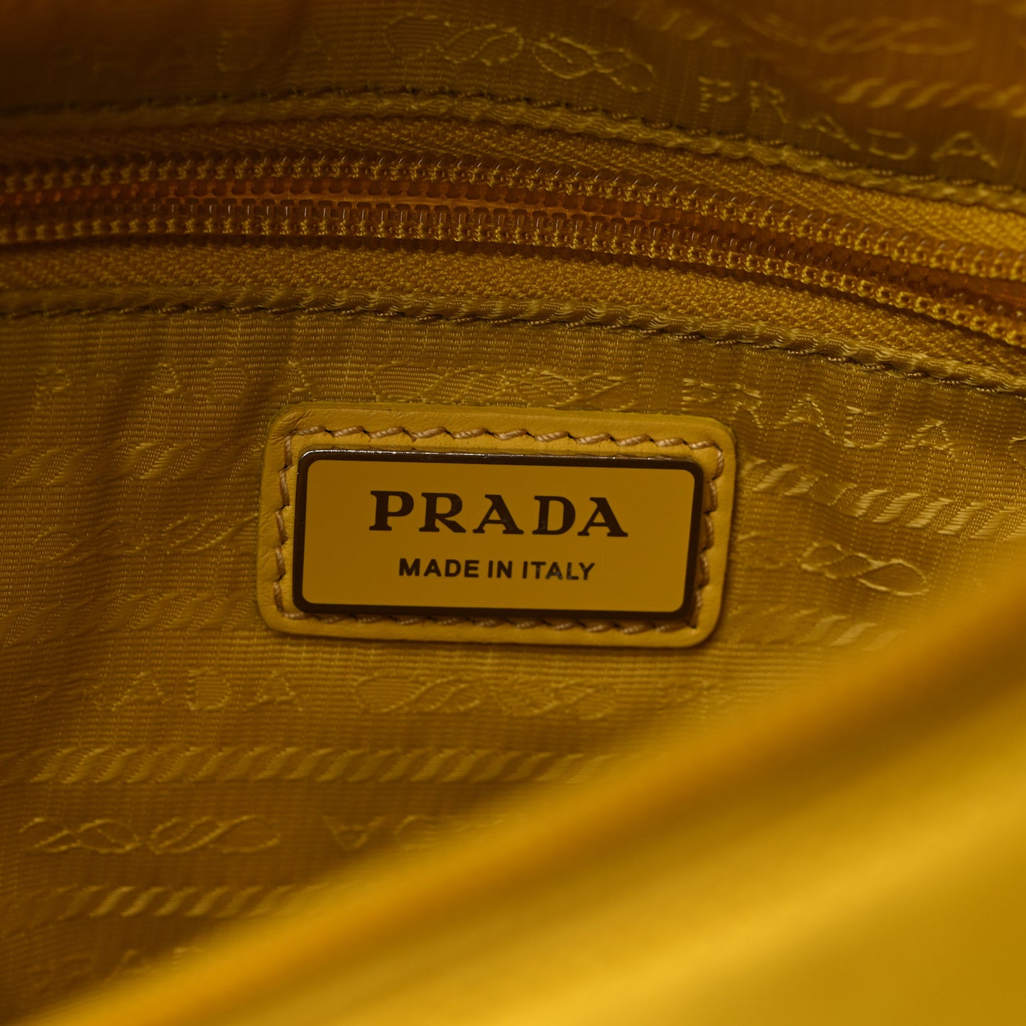 Re-Nylon Vitello Metal Triangle Logo Sling Backpack Giallo