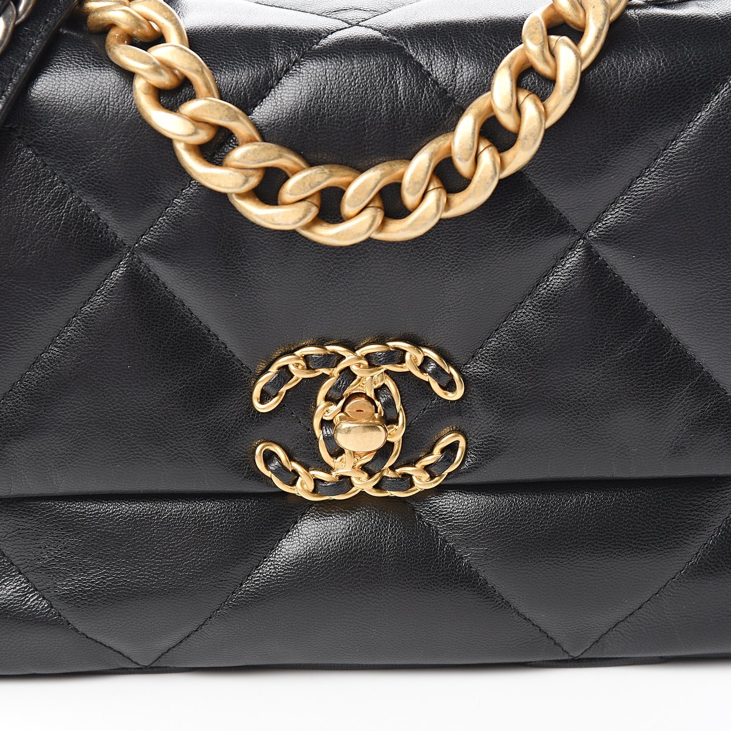 Lambskin Quilted Medium 19 Flap Black