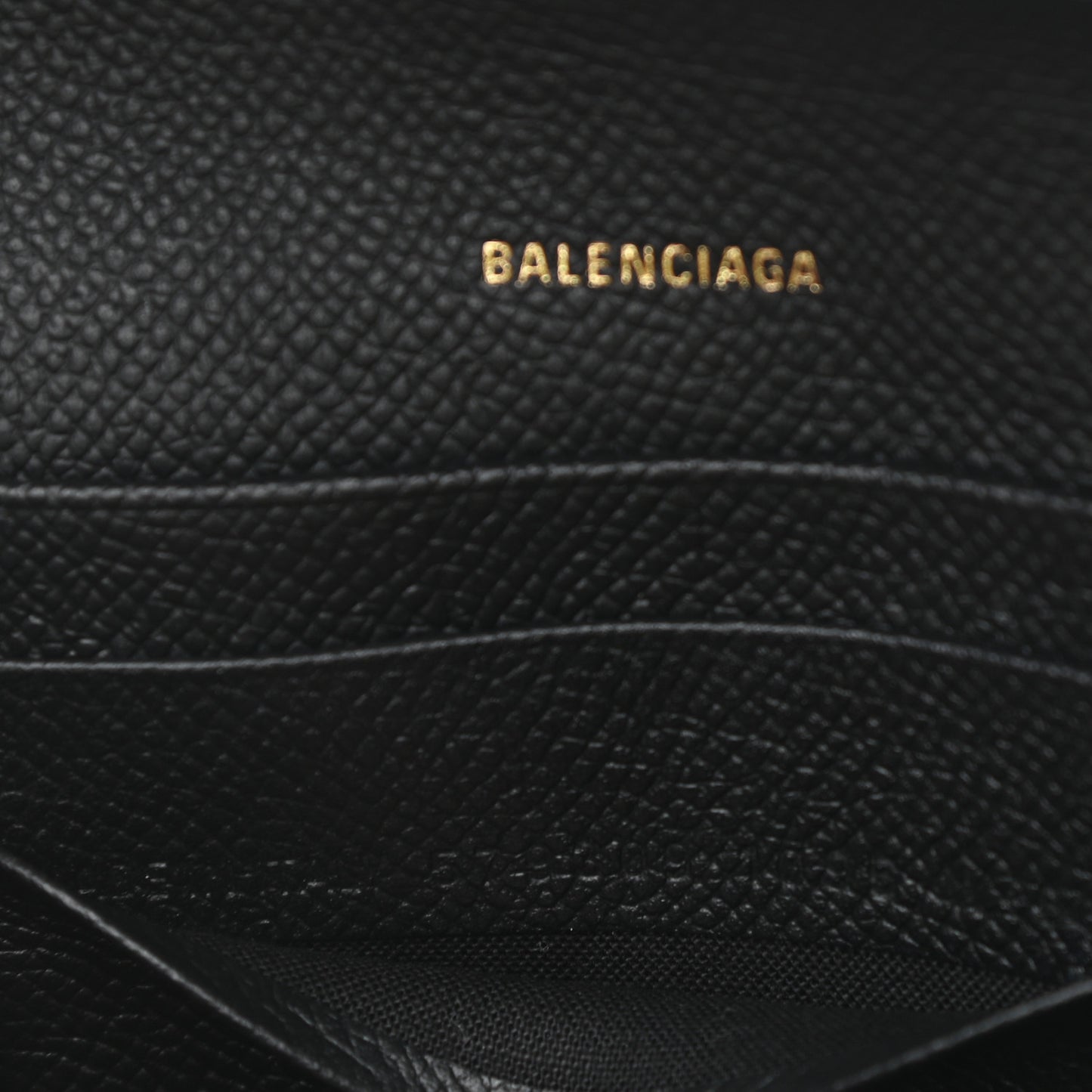 Signature Grained Calfskin Graffiti BB Chain Wallet Black Multicolor