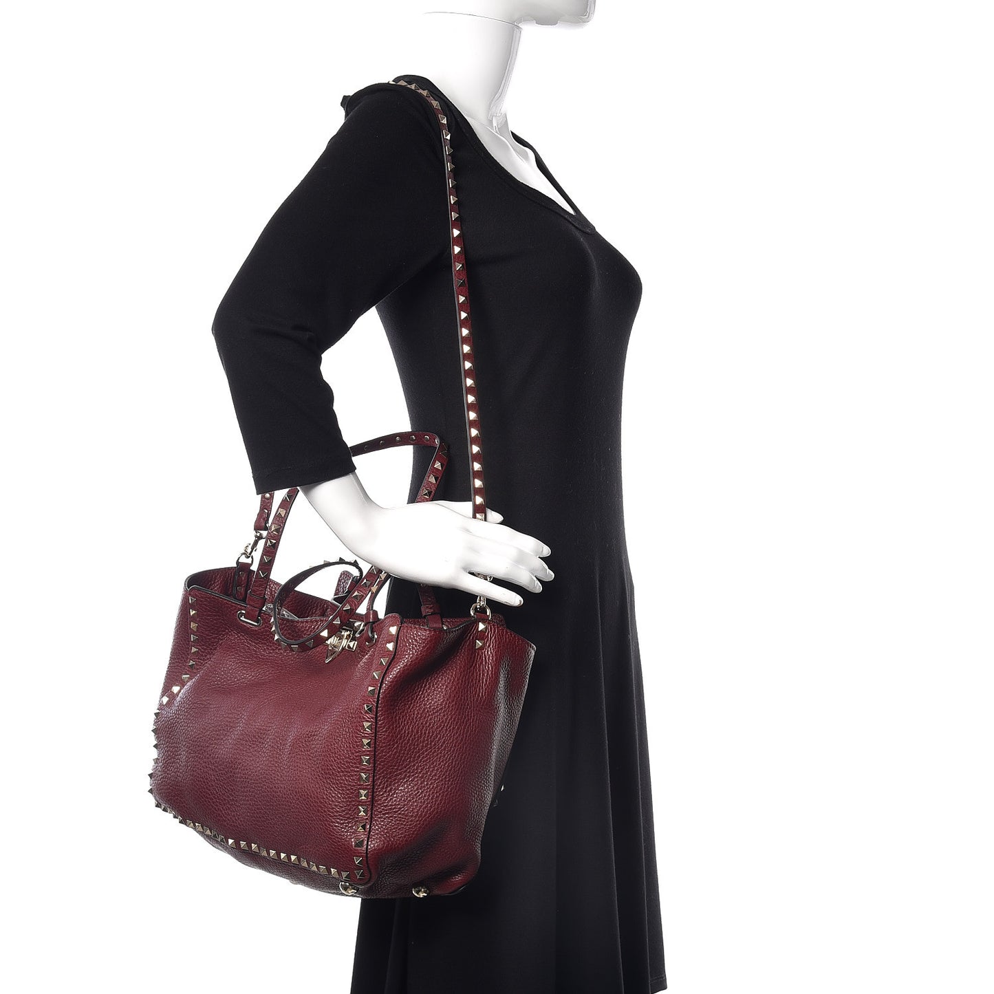 Pebbled Calfskin Medium Rockstud Tote Rosso Valentino