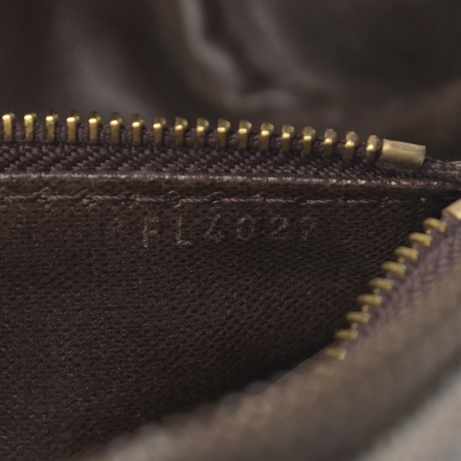 Louis Vuitton Damier Ebene King Size Toiletry Bag 7 of 15