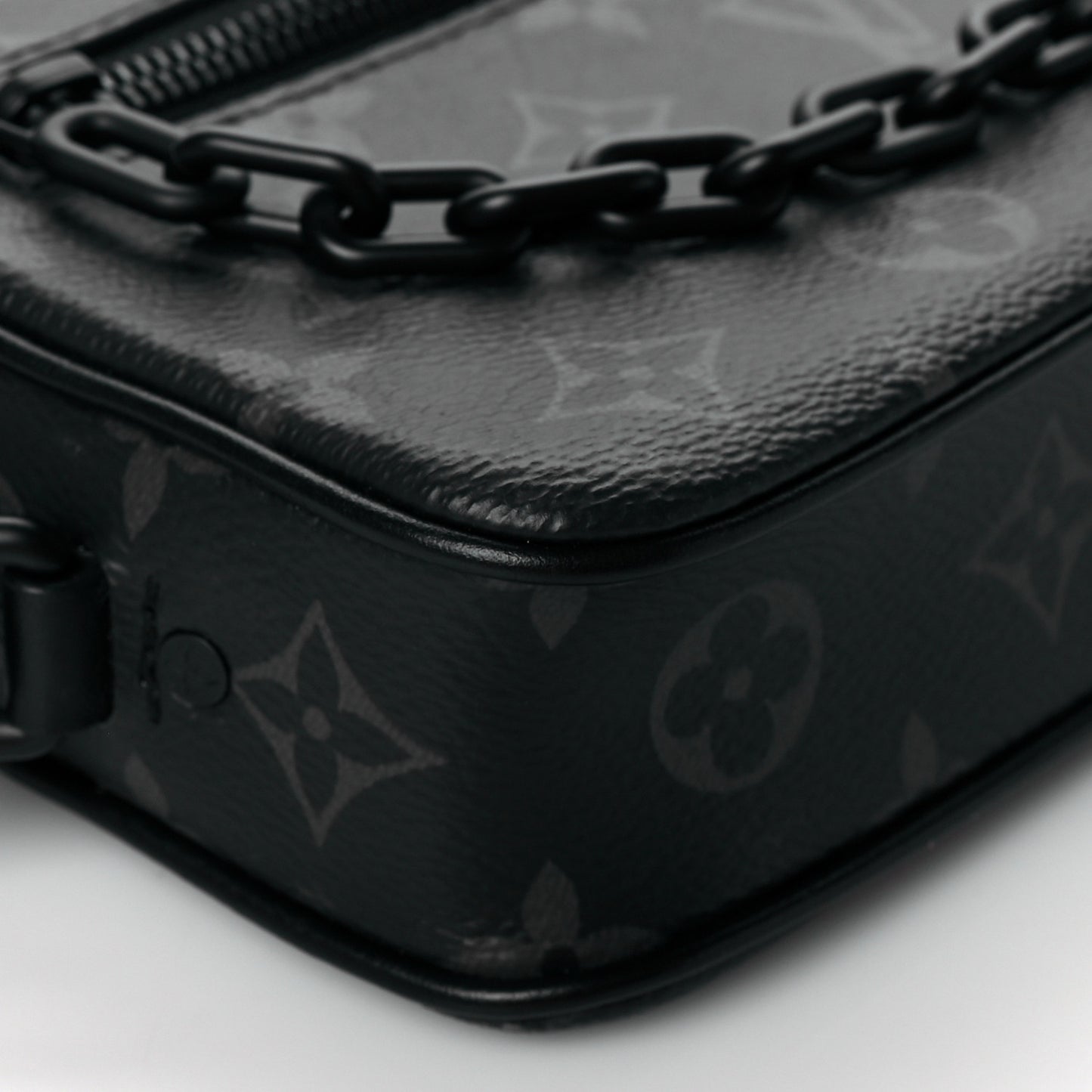 Monogram Eclipse Pochette Volga