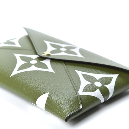 Louis Vuitton Monogram Giant Kirigami Pochette Set 8 of 10
