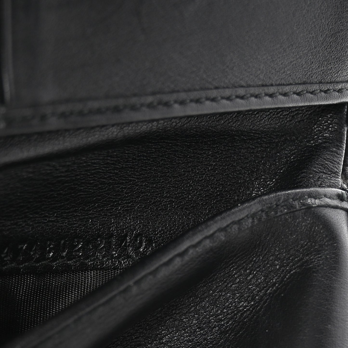 Calfskin Matelasse GG Marmont Wallet Black