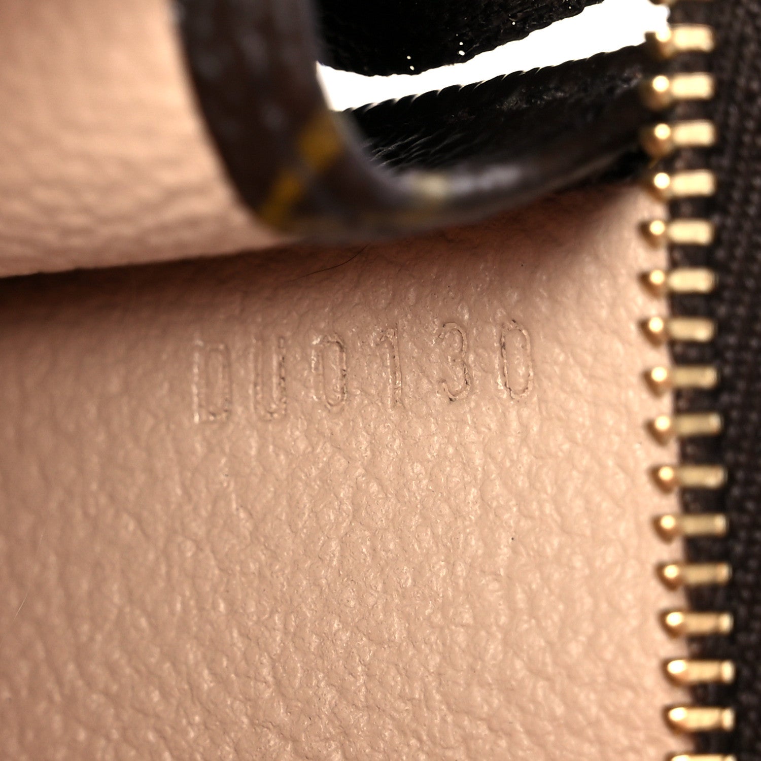Louis Vuitton Monogram Toiletry Pouch 15 6 of 9