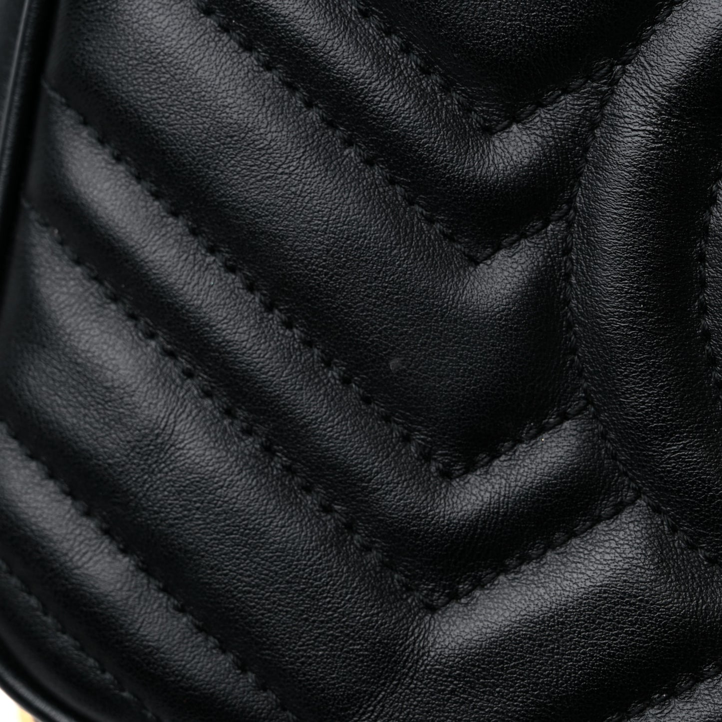 Calfskin Matelasse Small GG Marmont Chain Shoulder Bag Black