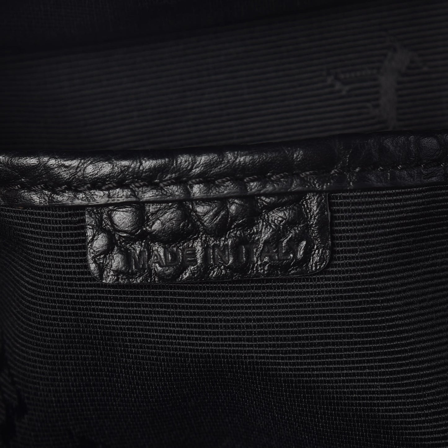 Heritage Grain Medium Alchester Bowling Bag Black