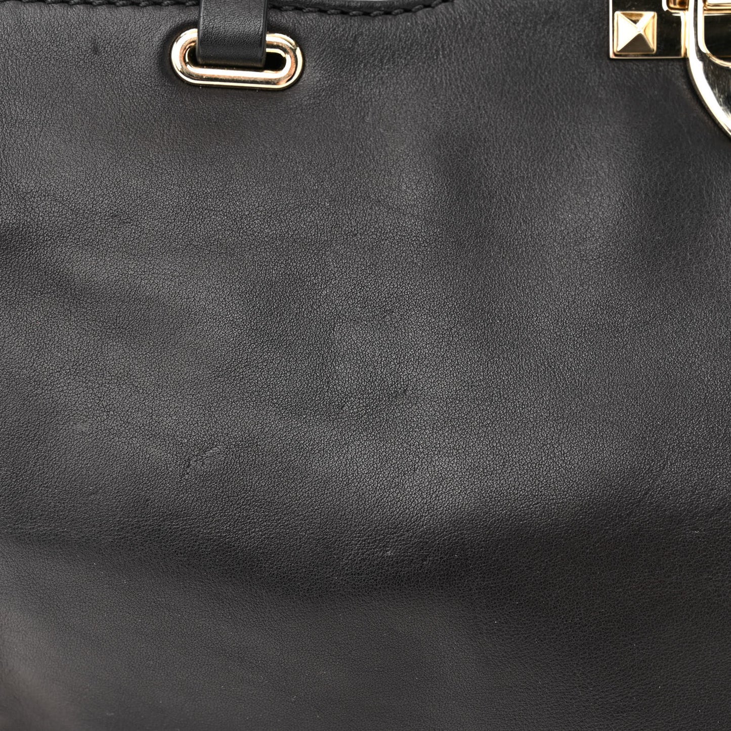 Vitello Medium Rockstud Tote Black