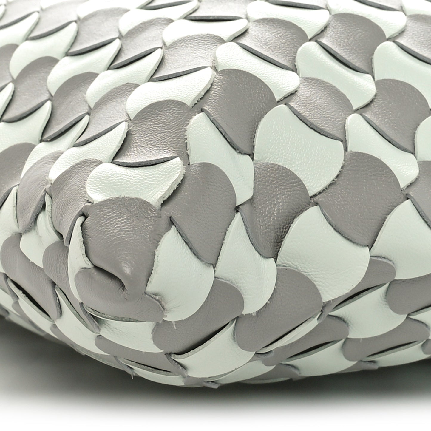 Calfskin Intrecciato Small Hop Agate Glacier