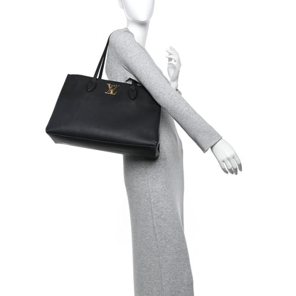 Louis Vuitton Grained Calfskin Lockme Shopper Black 2 of 9