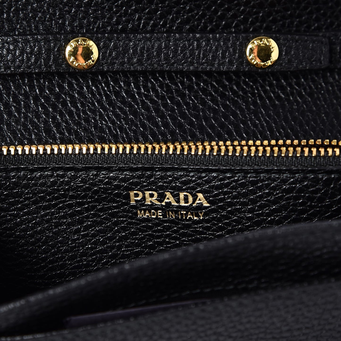 Vitello Grain Mini Crossbody Wallet Nero Black