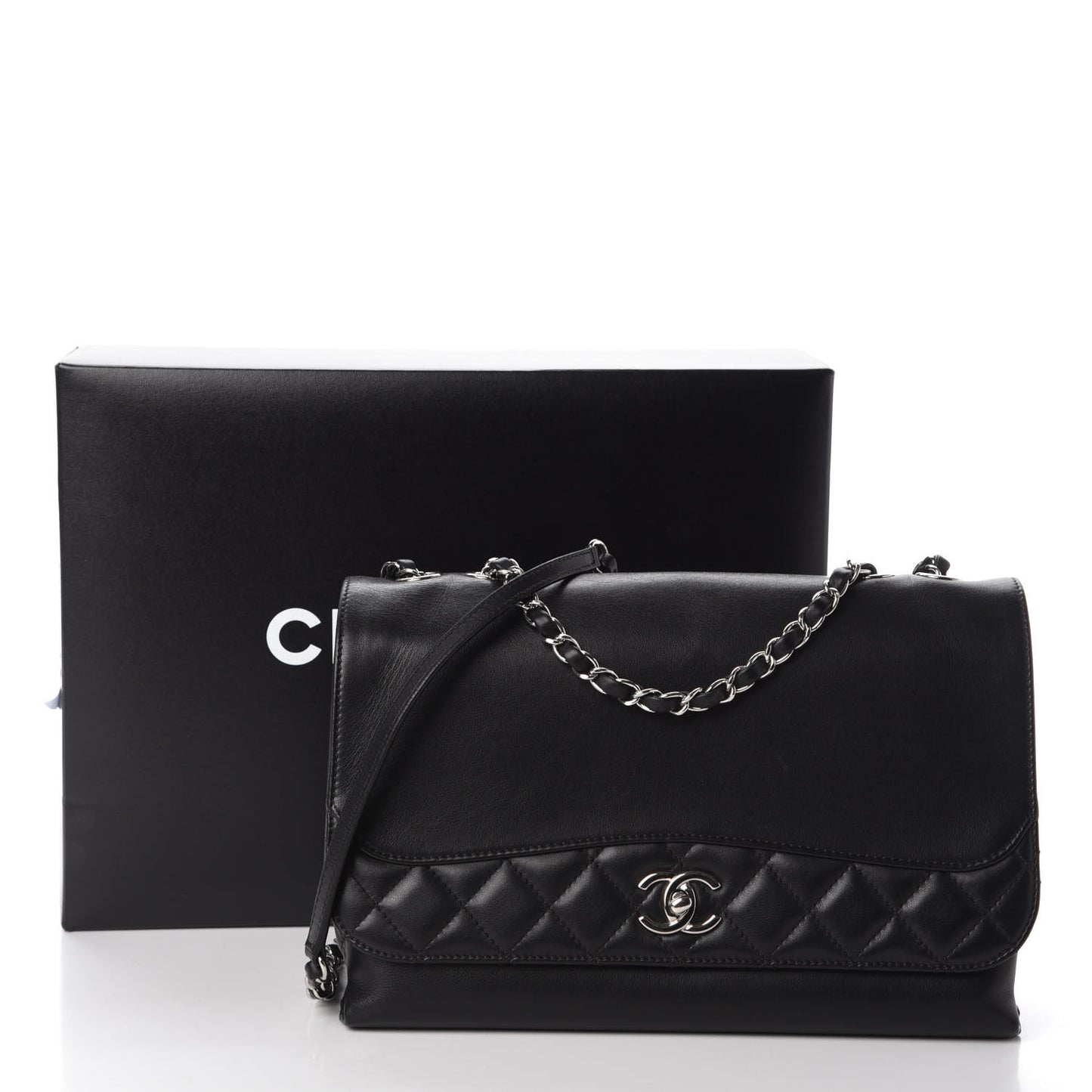 Calfskin Jumbo Tramezzo Flap Black