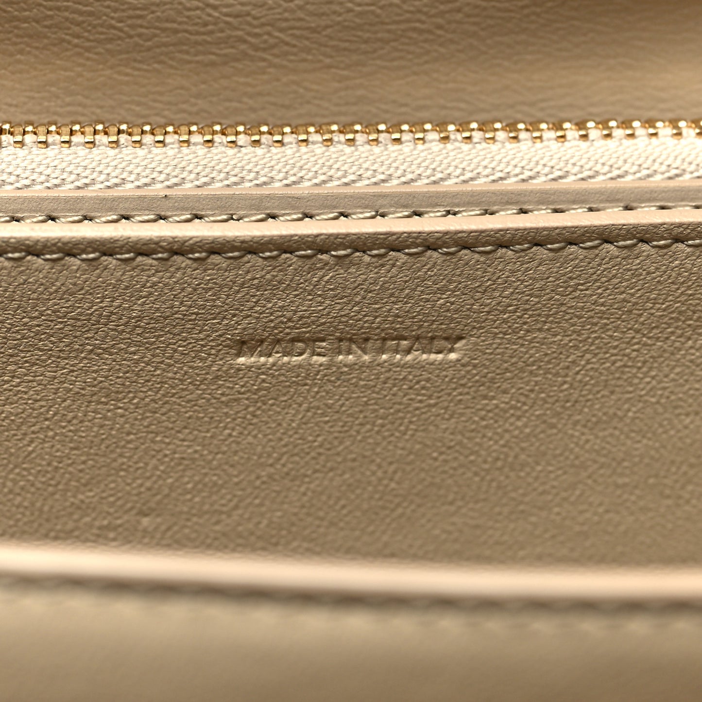 Box Calfskin Medium Classic Box Flap Bag Powder