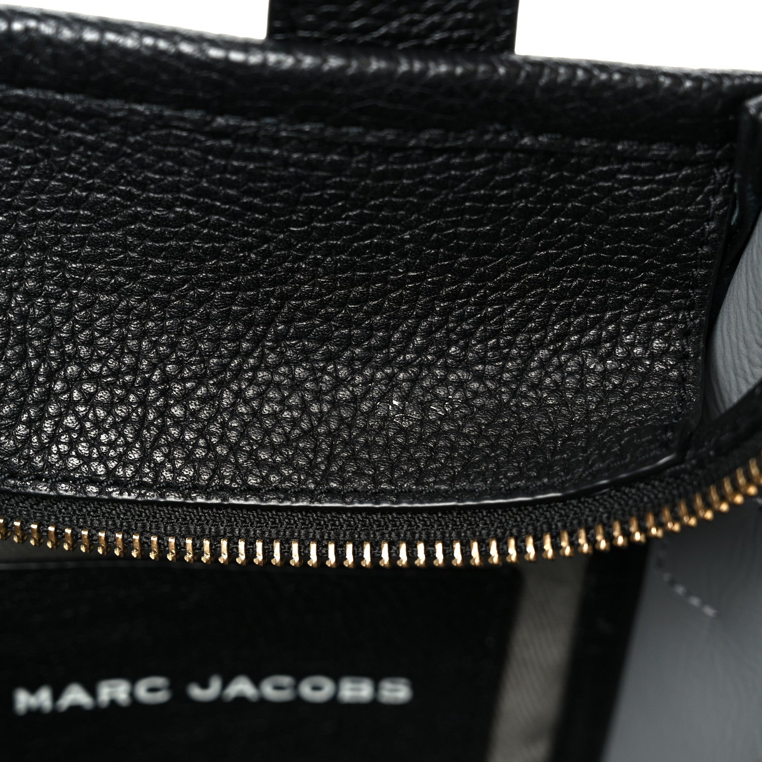 Marc Jacobs Grained Calfskin Small The Tote Bag Black 1820338