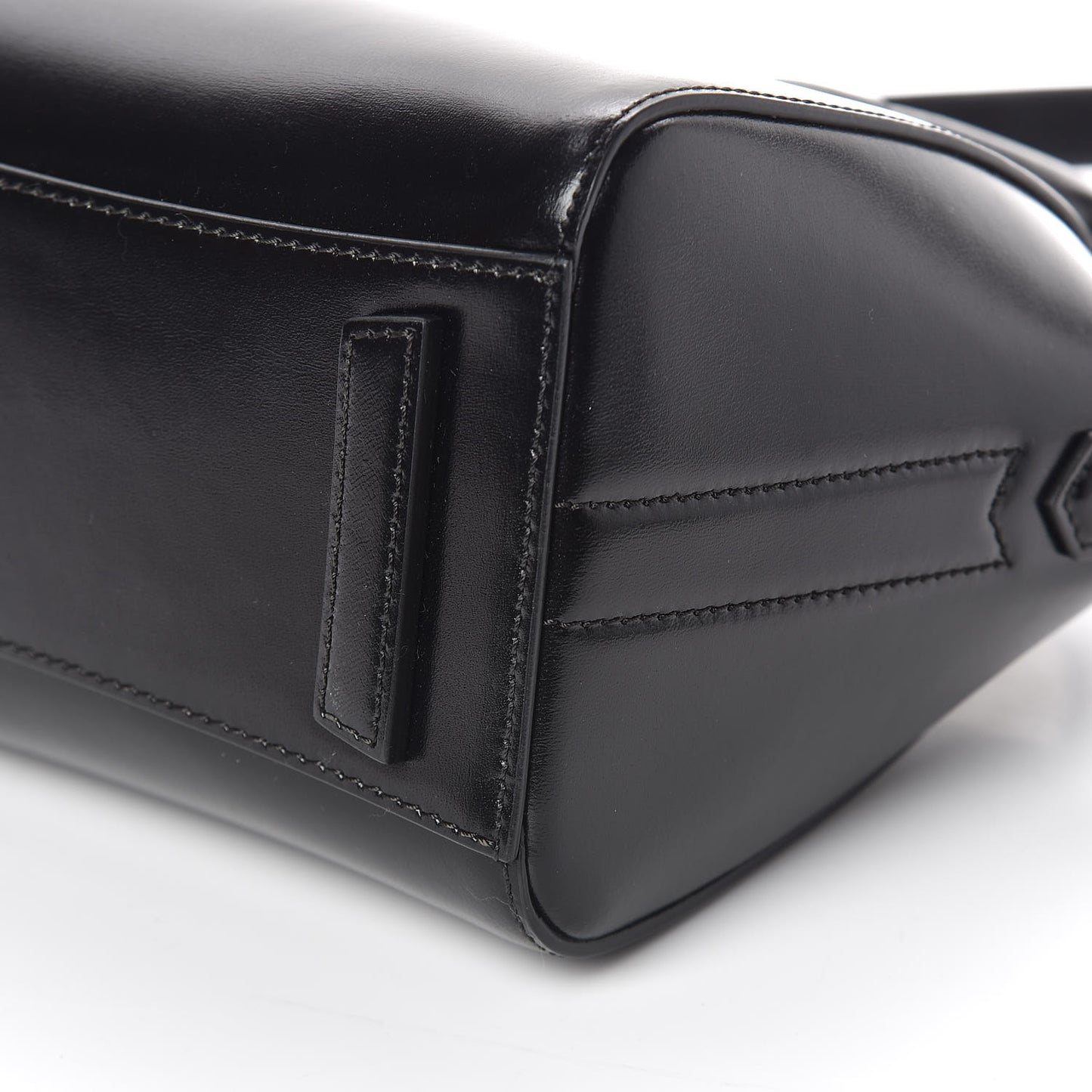 Shiny Lord Calfskin Mini Antigona Black