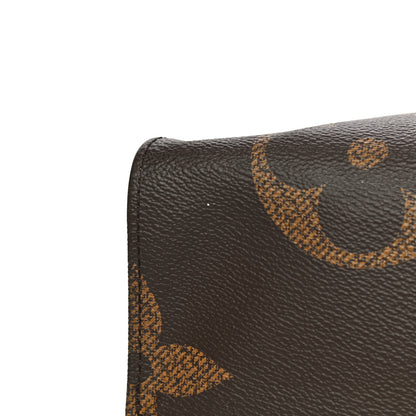 Louis Vuitton Reverse Monogram Giant Onthego GM 8 of 19