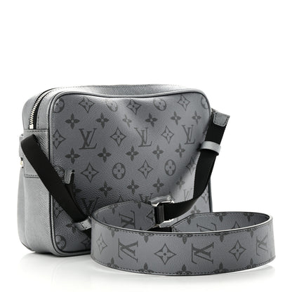 Louis Vuitton Taigarama Outdoor Messenger Gunmetal 3 of 9
