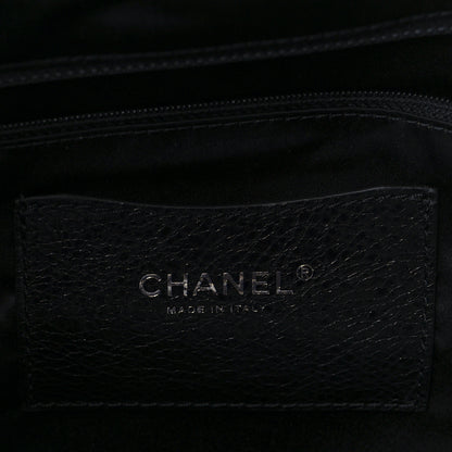 Chanel Glazed Calfskin Large On The Road Tote Black 6 of 10