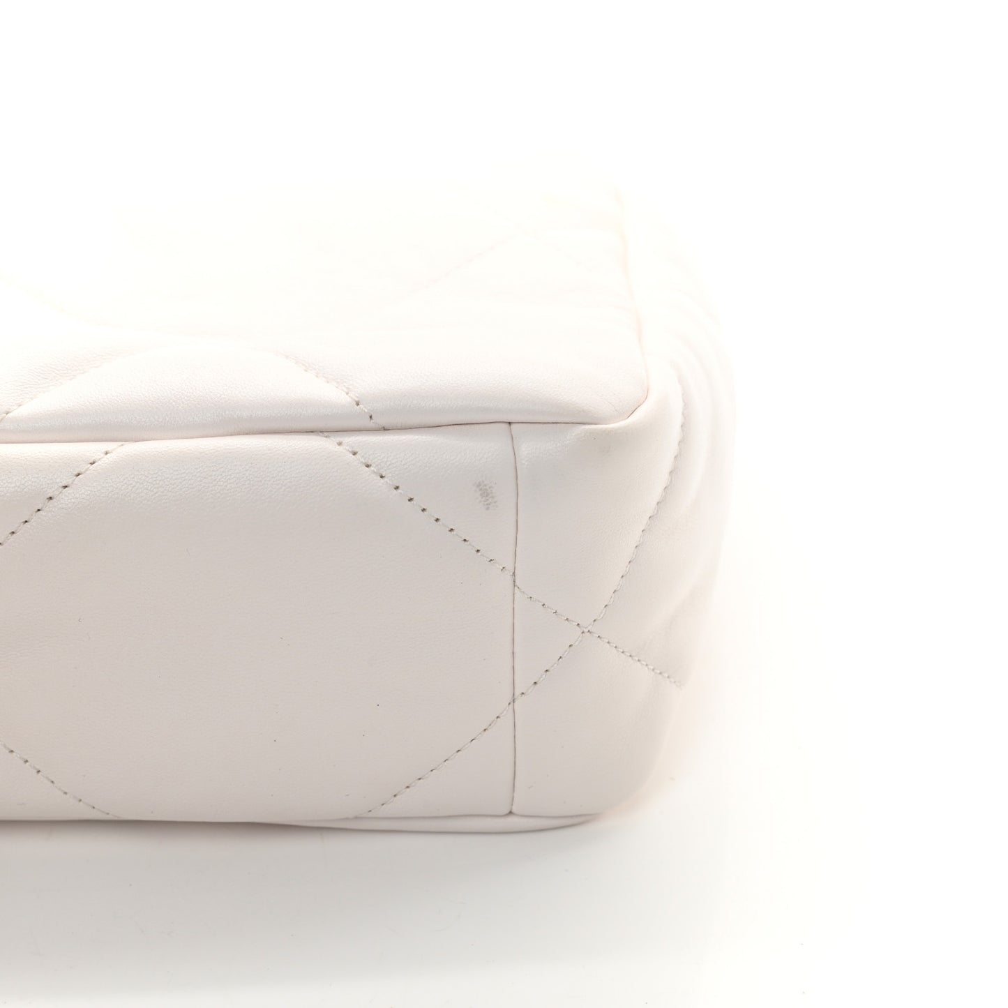 Lambskin Quilted Medium Chanel 19 Flap White