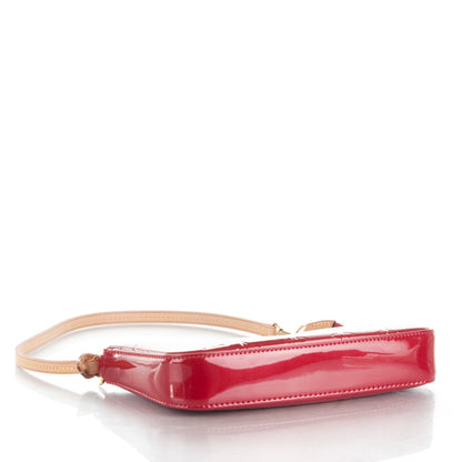 Louis Vuitton Vernis Pochette Accessories NM Pomme D'Amour 4 of 7