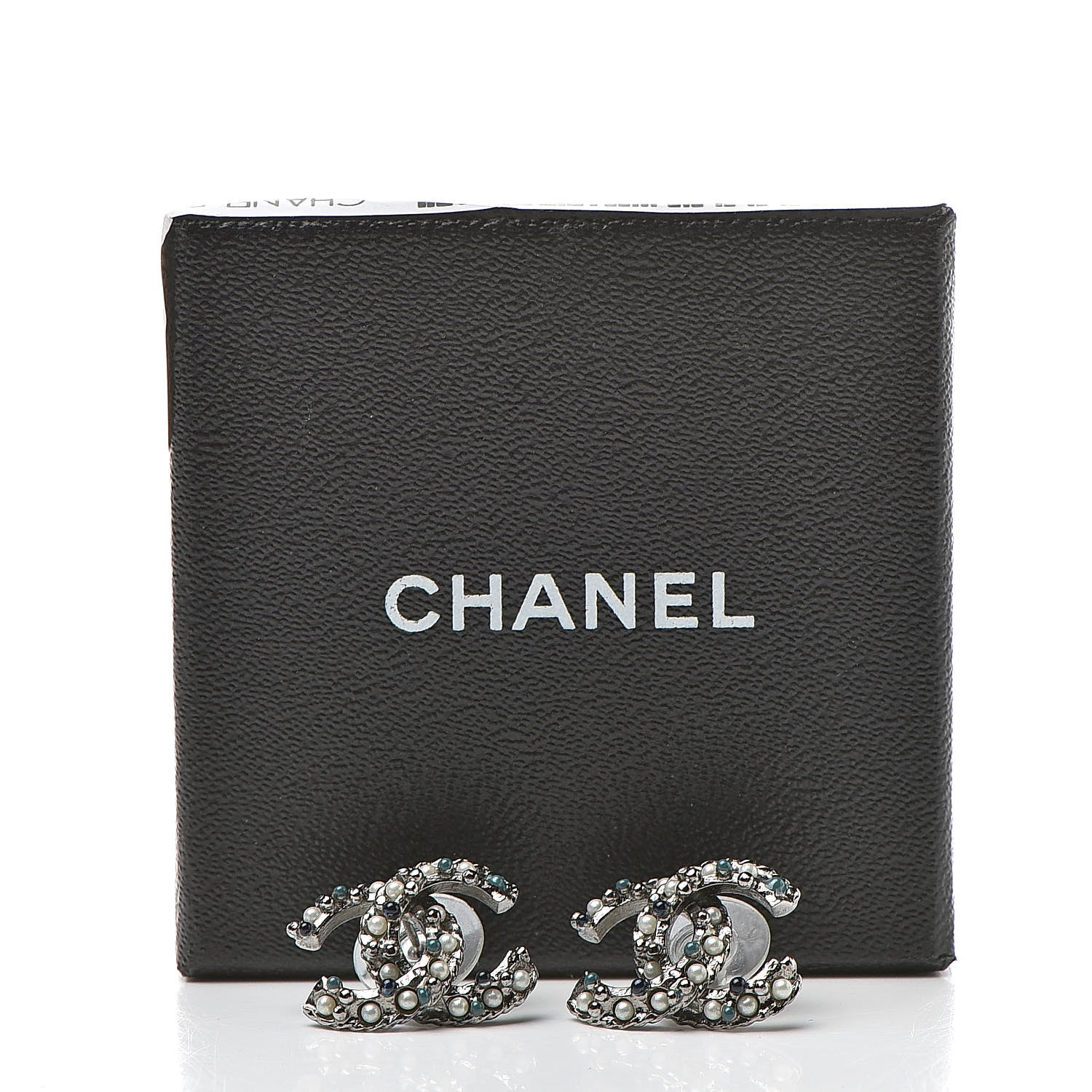 Chanel Pearl Resin Bead CC Earrings Silver Marine 6 of 6