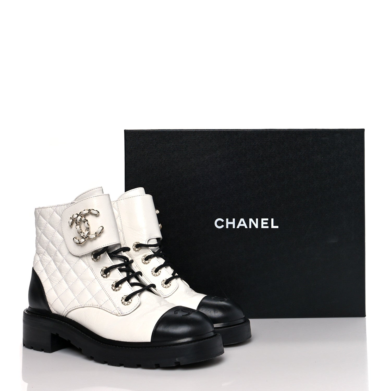 Chanel Shiny Goatskin Calfskin Quilted Lace Up Combat Boots 40.5 White Black 12 of 12