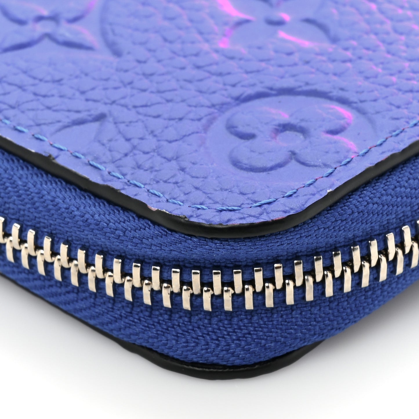 Taurillon Illusion Zippy Vertical Wallet Bleu Rose