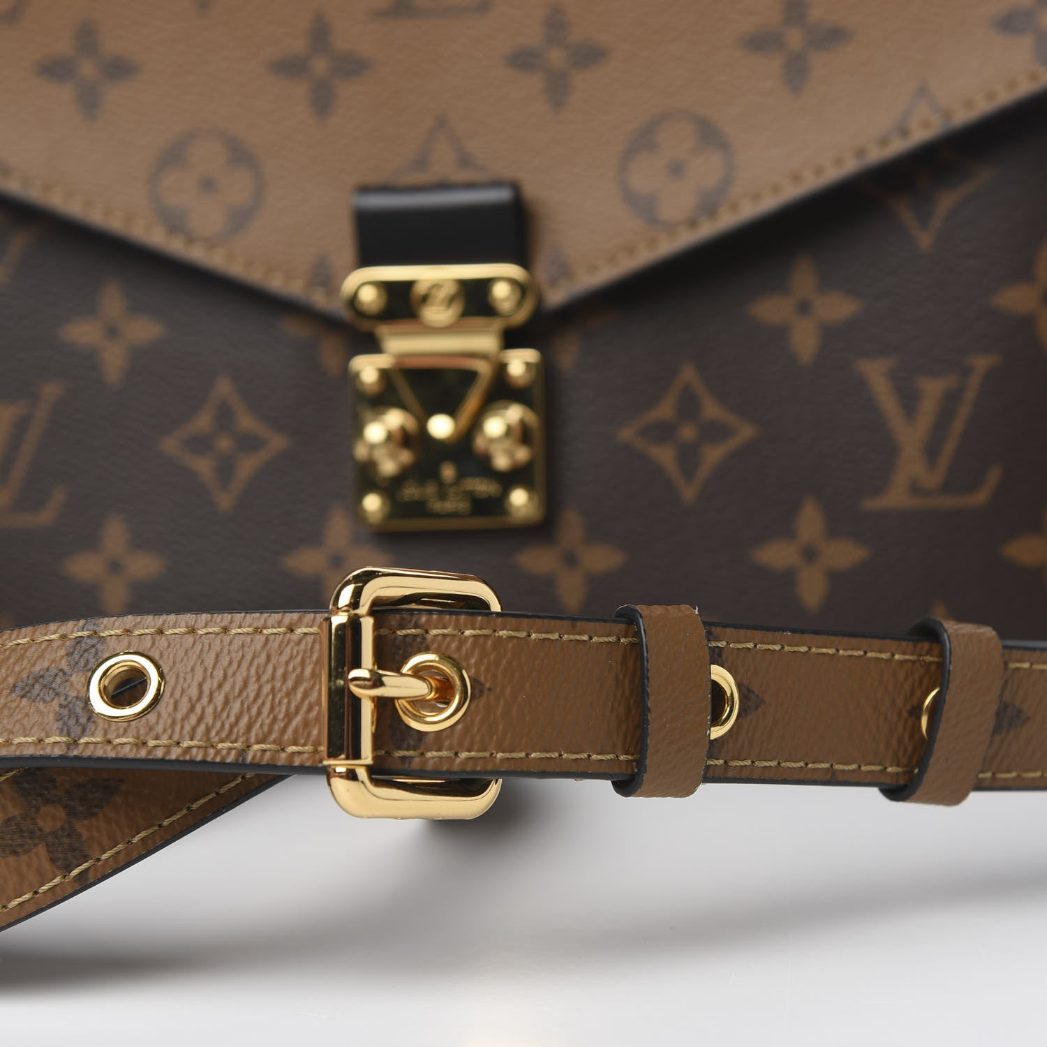 Louis Vuitton Reverse Monogram Pochette Metis 10 of 11