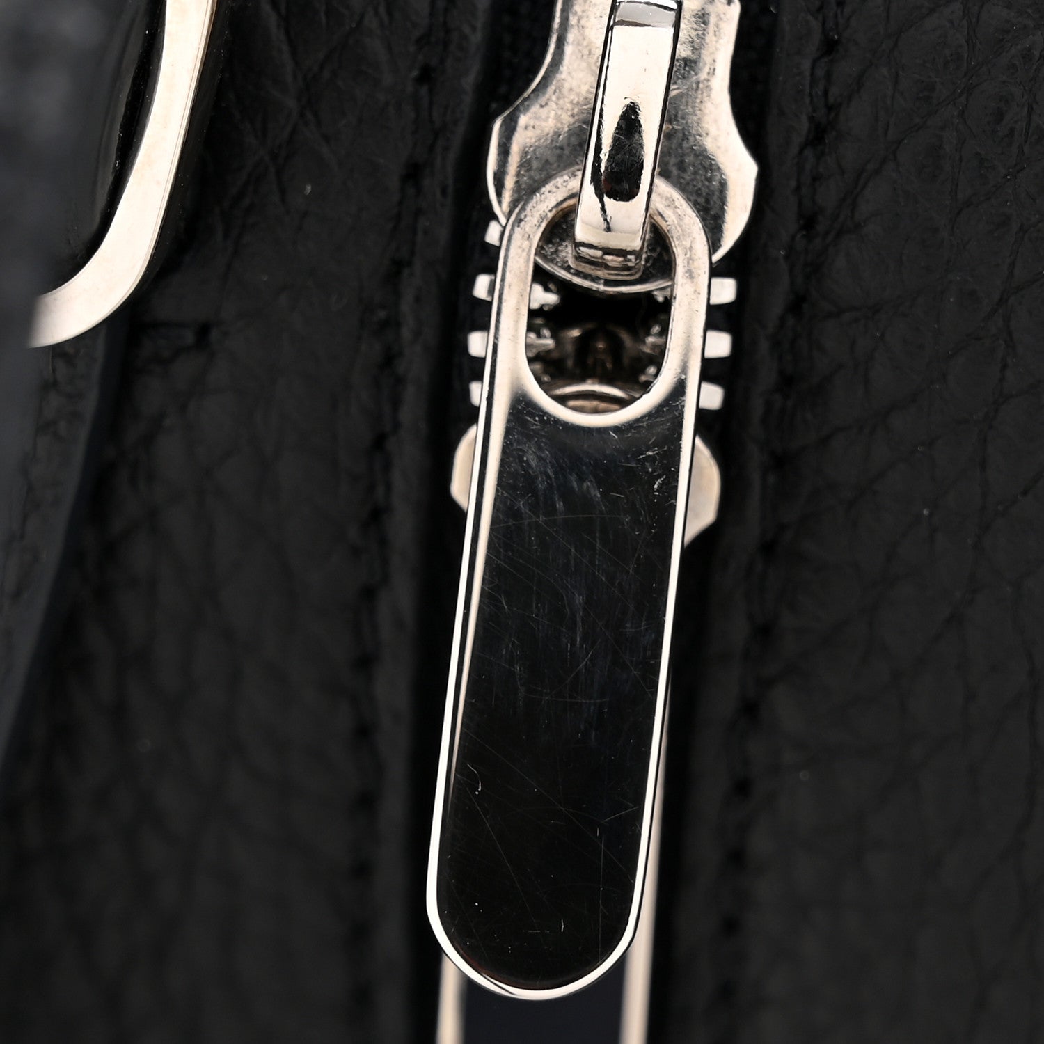 Loro Piana Grained Calfskin Sesia Crossbody Black 29 of 31