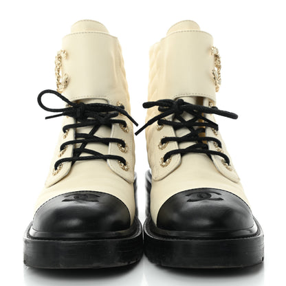 Chanel Shiny Goatskin Calfskin Quilted Lace Up Combat Boots 38.5 White Black 2 of 8