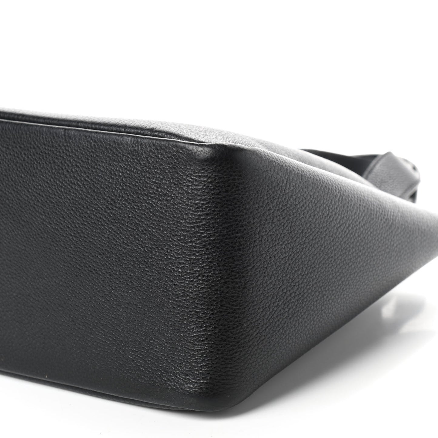 Vitello Daino Soft Medium Dynamique Tote Black