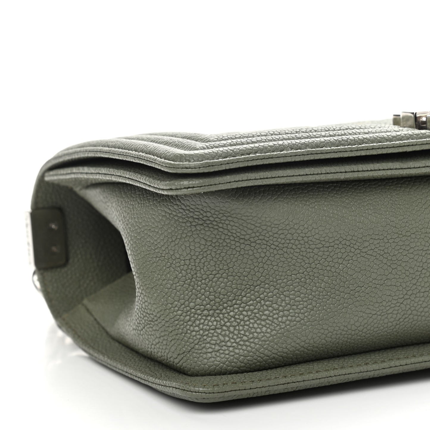 Caviar Quilted Medium Boy Flap Green
