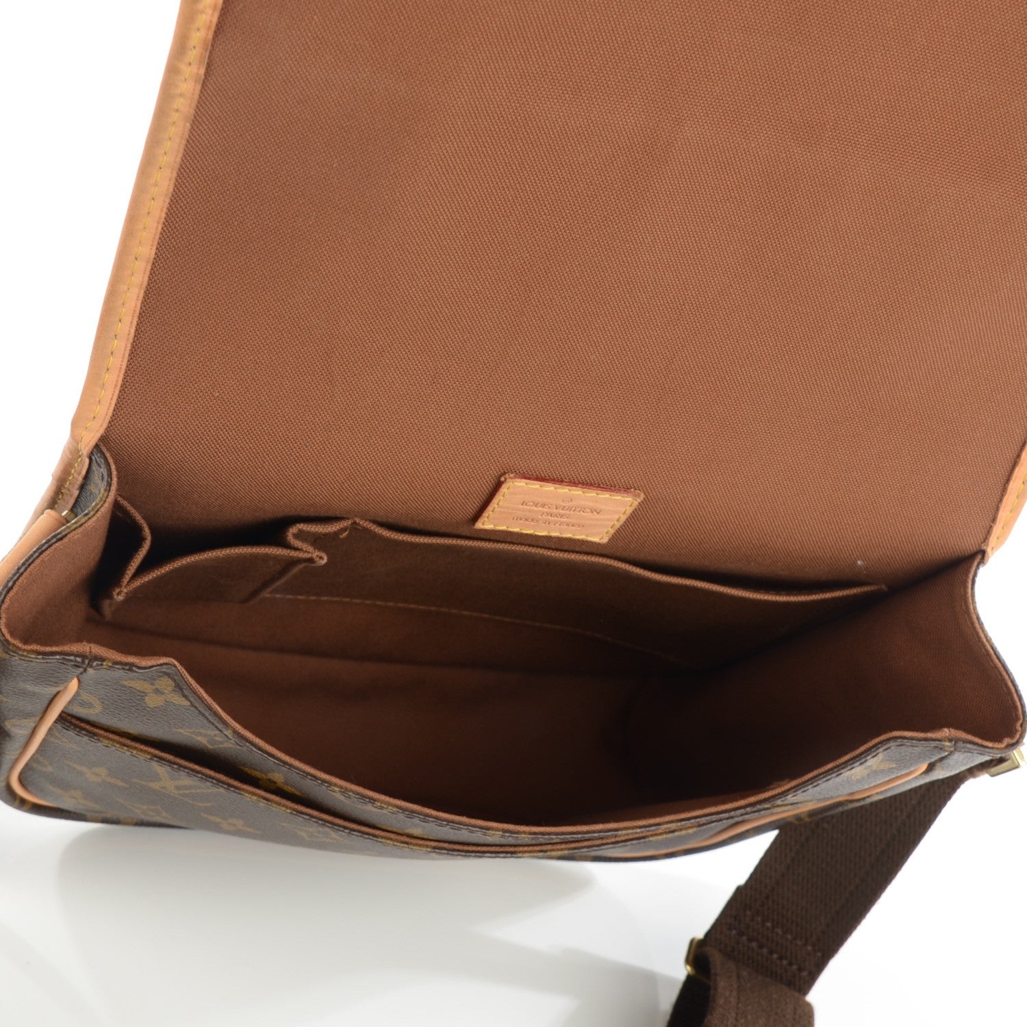 Louis Vuitton Monogram Bosphore PM Messenger 5 of 7